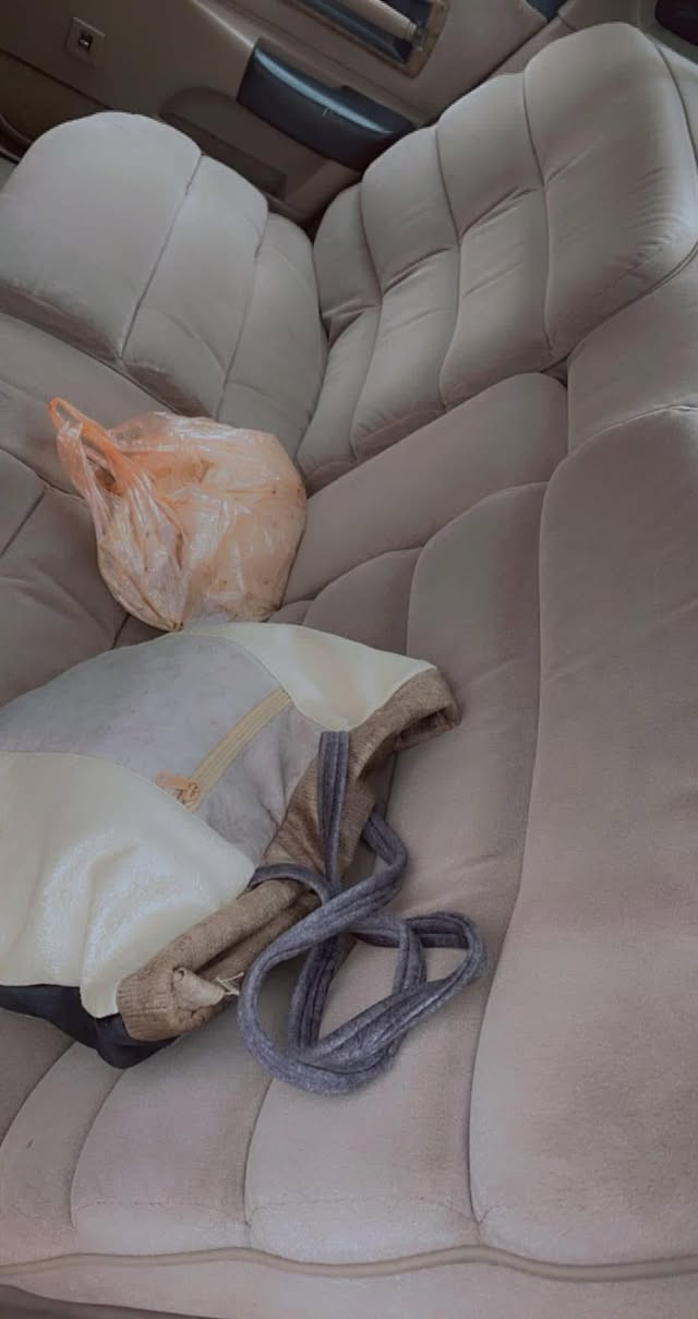 السلام عليكم اخوان دولفين للبيع رقم كركوك جديد  
سنوية لحد 2029 
سيارة بسمي تحويل مباشر
مكينة 305 كير 350 خير من اللّٰه لا صرف ولا بخار دواخل جدد
 تايرات جدد
بيها نواقص كلش قليل
مكان سيارة كركوك
تفاصيل اكثر ***********
السعر 42 وبي مجال للشراي
