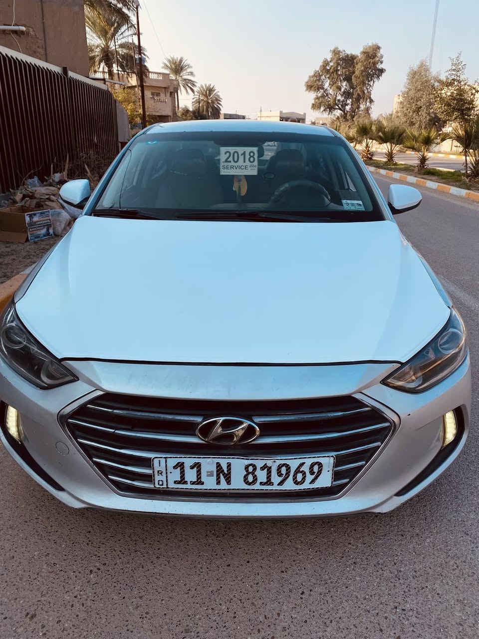 يالله السلام عليكم إلنترا موديل 2018 رقم بغداد الإنكليزي أمريكي حادثها جاملغ وبنيد بدون اي دواخل مكينه 2000 دوش وكير كفاله حداديه جديده هزه وسنويه جديد 
بيها رشات صبغ اثر جراد قطره معجون مابيها   تخم تاير جديد تبريد شرط 
سياره احلى من الصور  
السعر ١١٥ وبيها مجال للشراي 
المكان المحموديه 
***********
