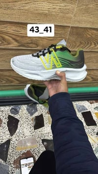 توصيل مجاني • ملابس