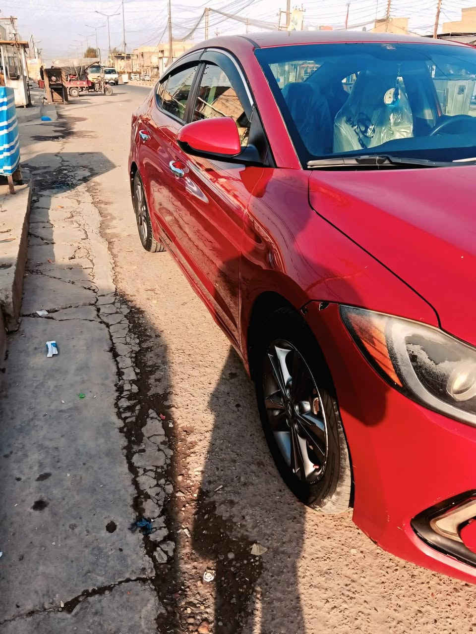 السلام عليكم النترا موديل 2018 وارد امريمكي  السيارة فول نضافه  المحرك 1600الرقم انكليزي باسمي ثاني يوم تحويل ماشي 100الف  السعر خاصص الشراي يتصل ع رقم ***********
