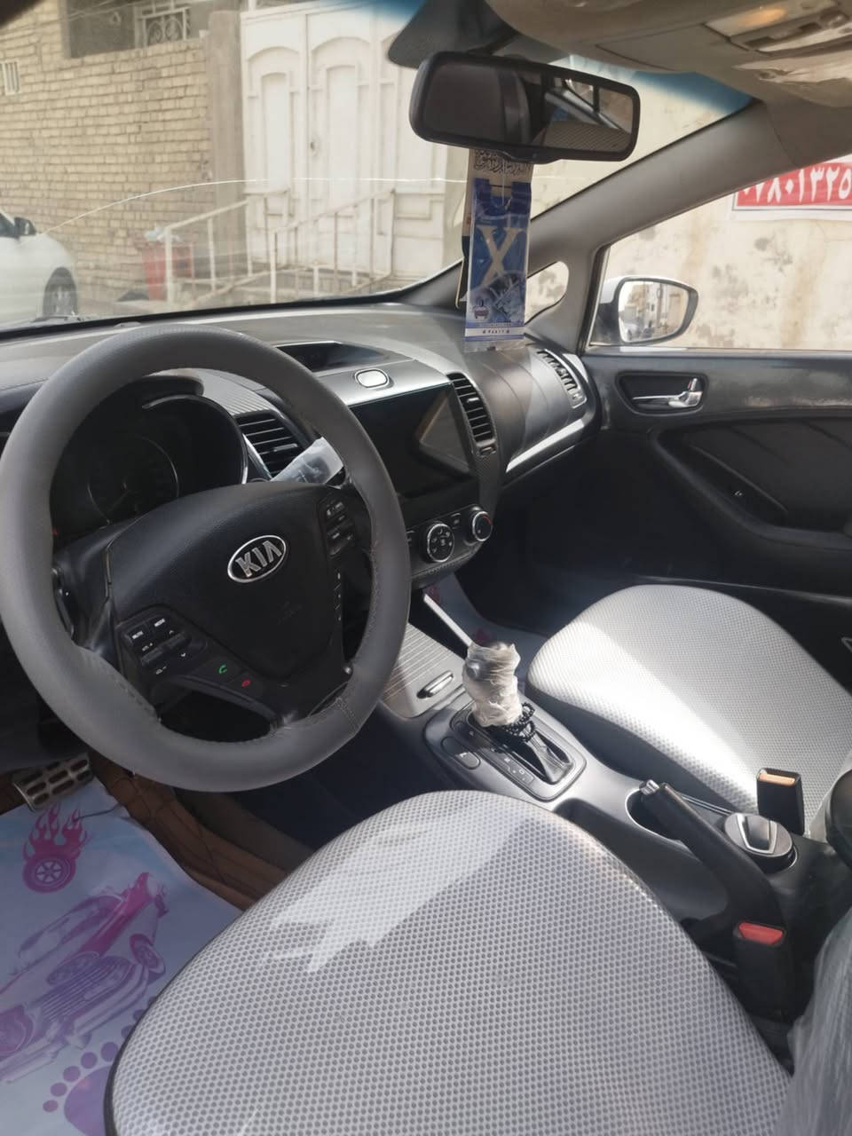 السلام عليكم سيرتو البيع مكفوله من صبغ وضربه بيها شويا بارد فقط مكينه ١٦٠٠ مكفول كير محرك حداديه موديل ٢٠١٦ فول موصفات  السعر ١٢٧ وبيها مجال مكاني نجف حي الانصار ‭
‭٠٧٨٢ ٥٦٢ ٢٨٤٢‬ رقم هاتف
