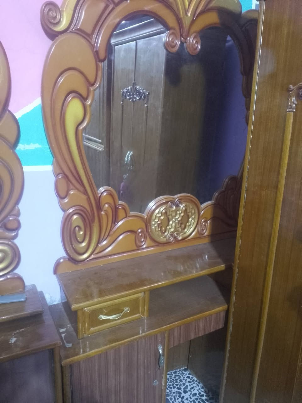 سلام عليكم غرفه  البيع عنوان مدينه الصدر رقم مستعجل عله بعته ***********

