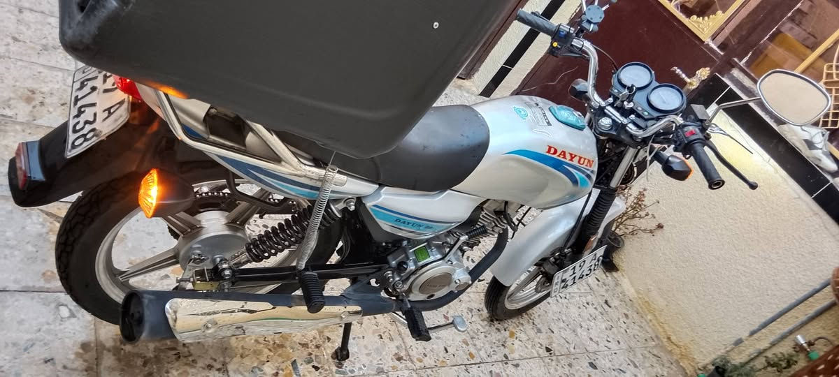 دايوان عظم للبيع 💯
موديل 2024🔥

طالعة ب 2025 شهر 9🏍️

ماشية 23 الف 💯

دهن من طلعت لليوم كله موتل درجة اولى 💯

الدراجة خير من الله محرك جديد فول الفول تجي تفحص وتشوف بعينك و وديها الأي فيتر يعجبك دراجة جديدة ترايك وين ميعجبك 💯

نقوصات: بس بريك أمامي ميشتغل باقي الدراجة من الألف للياء شغالة برغي ماكو نقص بيها تجي تشغلها وكبل للشغل💯

الدراجة رقم وسنوية رقمها كربلاء مشروع وطني وين ميعجبك تحول 💯

سعر $$: 2 مليون و 200 الف وبيها مجال بسيط وبالعافية ع الياخذها💯

رقم الهاتف : *********** للأتصال ومتوفر واتساب

مكاني: بغداد حي أور
