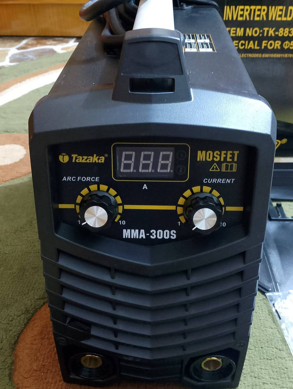 مكينه لحيم تازاكا حجم كبير 300 انبير جديد غير مستعمل مع كيبل الحار 6 متر نحاس الكيبل والبارد 2.5 متر. ضفيره  مع كامل ملحقاتها تلحم واير 7018 للبيع سعر 190 قفلها مكاني كربلاء توصيل ماعندي موبايل ***********
