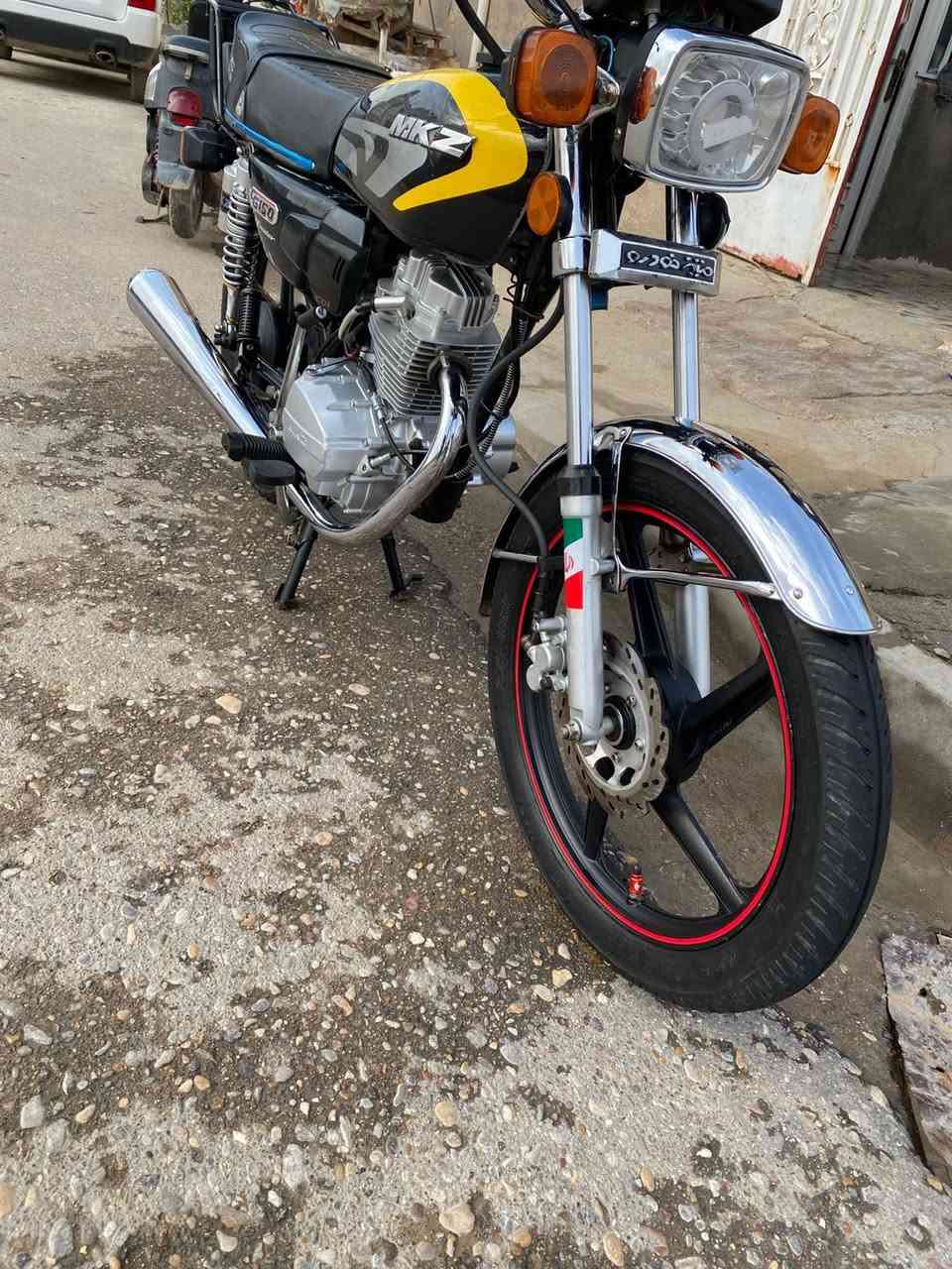 سلام عليكم دراجه M K Z مال ايران محرك  124   سلف  كهربائيات كلها شغاله مكفوله مكانها العماره للاستفسار اتصل ***********
