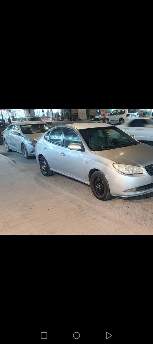 سلام عليكم سيارة ادوات كصة جنطة فول مواصفات ما عدا الفتحة مكينة كير حدادية تبريد النترة السعر 40 وبيهة مجال العنوان بصرة الرقم ***********
