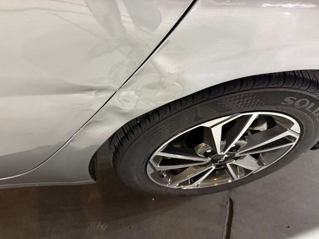 السلام عليكم اللهم صلي على محمد وال بيته
كيا فورتي موديل ٢٠٢٣ صور الحادث داخل المنشور سياره اخت الكلين حادث بسيط حادثهة جاملغ امامي فقط واللايتات بلاديات سياره كلهة ليبل واحد بدون تبديل وبدون ايرباك شواصي ولغود مكفولات مكينه وكير مامفتوحات مكينتهة ٢٠٠٠ دوش مواصفات رادار امامي وخلفي وقياده ذاتيه وتحديد مسار وحساسات بلمريات الجانبيه وشاشه جبيره ابل كاربلاي وبيهة توقف ذاتي سياره ماشيه ٨ الاف تايرات الشركه والعده والكتلوكات كلهة موجوده وياهة سياره بيهة طختين صغار من نزلناهة من الحاويه انطخت ماملعوب بيهن عايفهن على وضعهن مامبينات سياره حلوه وجديده عارضهة ب ١٥٥ وبيهة مجال تريد تحويل او وكاله بكيفك راعيهة موجود في البلديات سياره مكانهة شارع الفلاح قطاع ١٥ رقمي ***********
