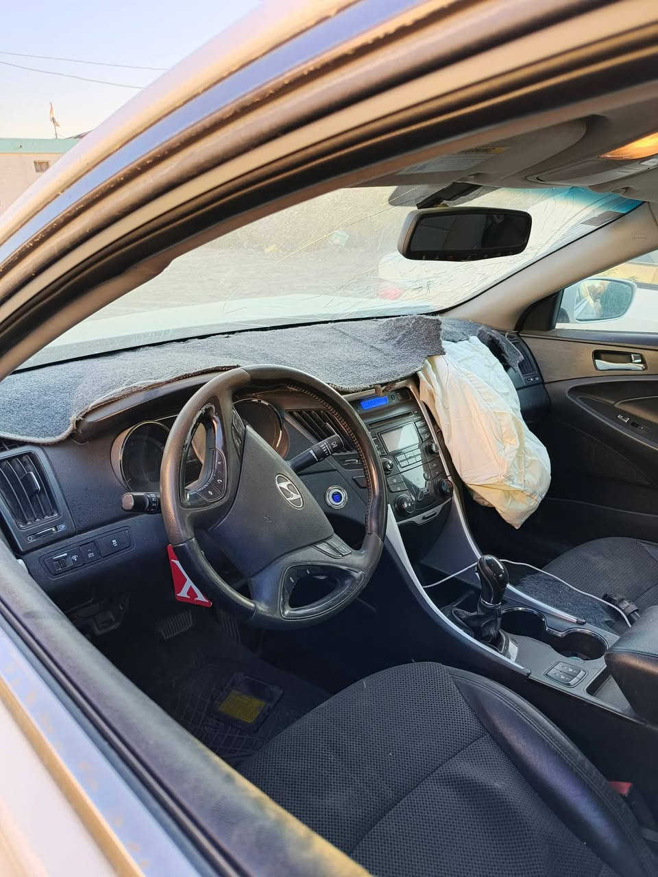 السلام عليكم اخوان ... 
ابيع ع حادث سوناتا 2013 وارد 
للاستفسار ‏‪***********‬‏ يوجد واتساب
