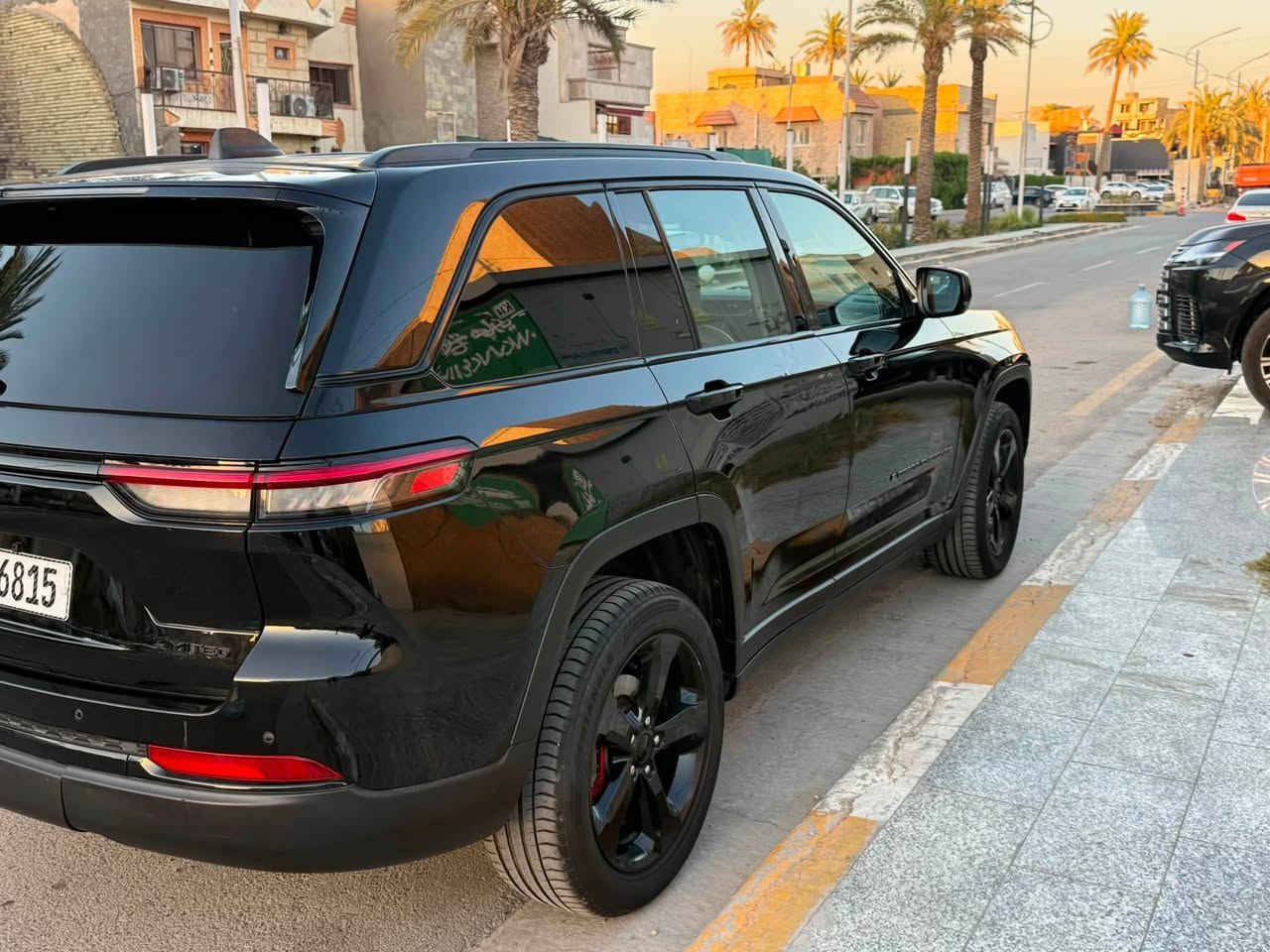 جيب كراند شيروكي
موديل 2023 
بلاك توب 
وارد امريكي حادثها سرقه 
السياره مابيها اي نقص 
تخم تاير جديد 
حداديه امامي خلفي جديد
رادار مع رادار تفاعلي - نقطه عمياء - حساس خلفي - كامره - شاشه جبيره - تدفئه ستيرن -تدفئه كشنات 
السعر 27,500$ 
مكان السياره بغداد اليرموك 
مبايل ***********
