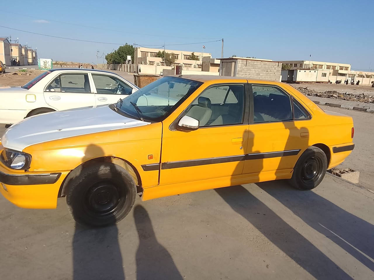 السلام عليكم بيجو بارص موديل 2012 مكينه وكير خير من الله حداديه جديده تحويل مباشر  مكان السياره كوت السعر 31 ***********
