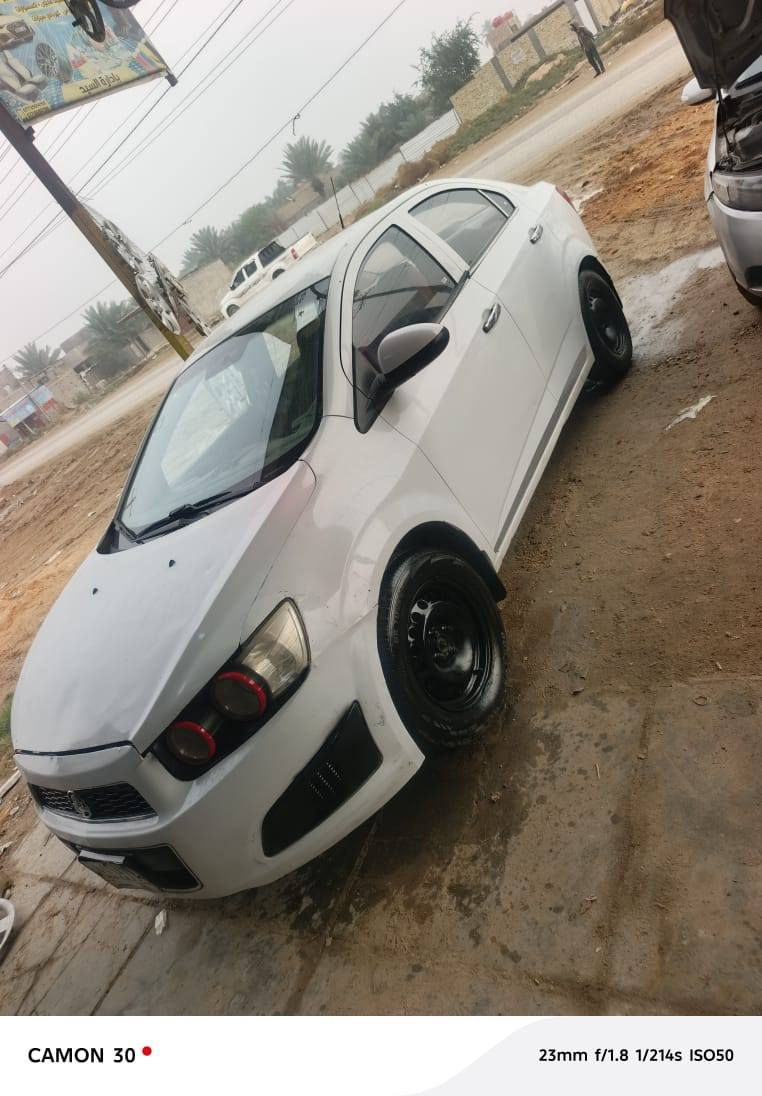 افيو سونك ٢٠١٢ رقم بابل تحويل مباشر 
سيارة نضيفة جدا
بيه صبغ قطعة وحدة والباقي مكفوووول 
محرك ١٦٠٠ 
كير اوتو + عادي 
سيارة جاهزة مكفولة محرك كير حدادية امامي خلفي 
تقم اطارات 
االسعر ٦٤ 
مكان السيارة طويريج 
***********
