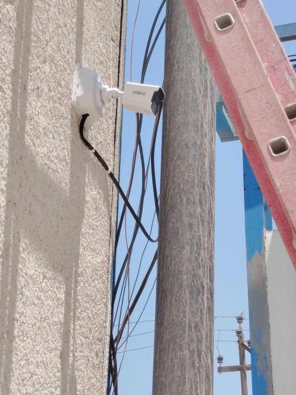 تم بحمد الله تنصيب منظومة كاميرات مراقبة تجاريه بدقة 2 ميكا حسب طلب العميل
مكان العمل / بغداد - عويريج

-----------------------------

مستعدين لتجهيز وتنصيب جميع كاميرات المراقبة  كافة المواقع( منازل _ محلات _ شركات )  للاستفسار يرجى مراسلة الصفحة
أو الاتصال على الرقم التالي :
***********
***********
قتيبه الشمري 

العمل داخل بغداد فقط
