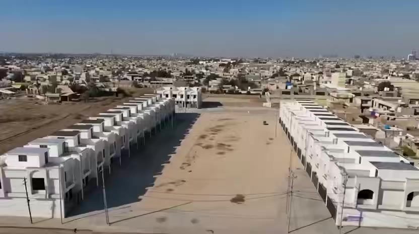 السلام عليكم ورحمه الله وبركاته
يعلن مجمع الدور البيضاء السكني 
  عن توفر وحدات سكنية مختلف المساحات وبأسعار تنافسية زراعي سند 25 قرار محكمة في منطقه الري بالقرب من منطقه الشباب ومنطقة المربع الذهبي ضمن مناطق بغداد / الكرخ موقع ممتاز جدآ تتراوح  المساحات :

60متر واجهة(6متر) نزال(10 متر) طابقين يحتوي هول+ استقبال + مطبخ +صحيات غرف نوم عدد 3
.....السعر 100 مليون ....

85 متر واجهه (6 متر ) طابقين يحتوي ع هول +استقبال +مطبخ+صحيات+غرف نوم عدد 3 
السعر ١٢٠ مليون  

90متر واجهة(6 متر) نزال(15 متر) طابقين يحتوي هول + استقبال+ مطبخ+صحيات غرف نوم عدد 3 
..... السعر ١٢٥ مليون .....

115متر واجهة (7 متر) نزال(17.5متر) طابقين يحتوي هول+استقبال+ مطبخ +صحيات + غرف نوم عدد 4
....السعر  ١٤٥ مليون .....

135 متر واجهة (7.6 متر) نزال(18 متر) طابقين يحتوي هول +استقبال + مطبخ + صحيات + غرف نوم عدد 4
..... السعر 165 مليون .....

علمآ المجمع كامل الخدمات( ماء +كهرباء + مجاري+ تبليط وبوابات دخول نضام سكيورتي) وبالقرب من المربع الذهبي : اغتنم الفرصة موقع ممتاز واسعار مناسبة جدآ
الاستفسار
***********
***********
سجاد الفهداوي
