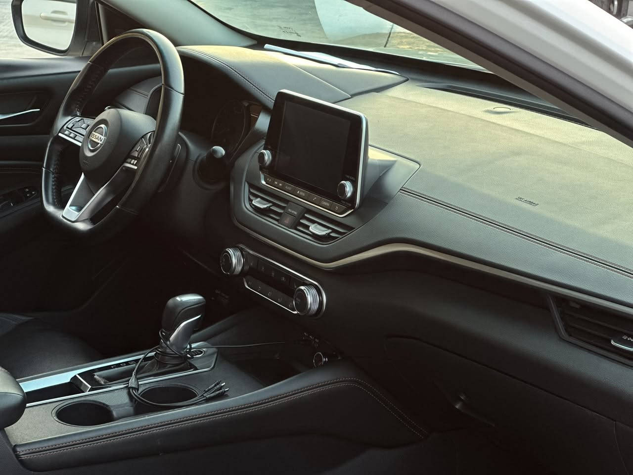 سلام عليكم
Nissan Altima 2020
 SRفول مواصفات 

مواصفات/
فتحه سقف
كشنات تدفئه
كشنات جلد 
تحكم استيرن 
بصمه 
رادارات 
 كامره خلفيه 
كشن كهربائي
لد اناره 
محرك (2500)
ويل وتايرات جدد
سياره بسمي وكاله تحويل بشرط
مكان سياره كلار 
صوره سونار بل منشور 
للستفسار ***********
