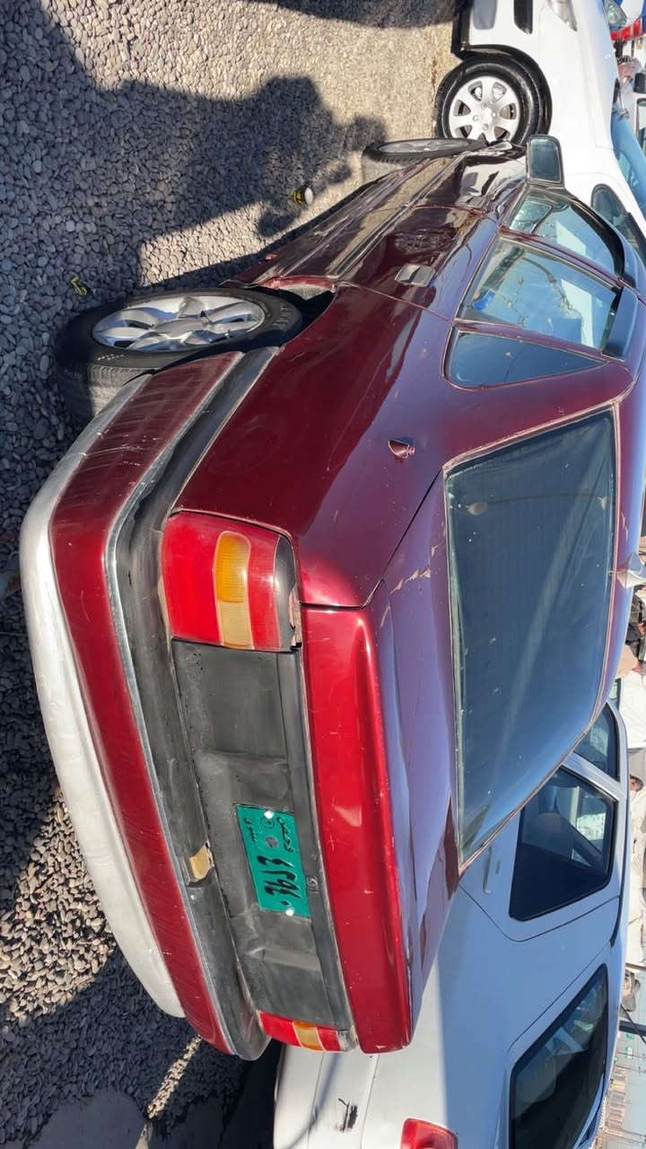 ئۆپل ڤیکترا مۆدێل 1991
تازە مەکینەی تەحمیل کراوە سەیارەکە مەزبوتە
غاز و بەنزینە
ئارم پلاستیکە سەنەوی ئەسلیە
چوار تایە و ویلی خاوئنی لەژێرە تازە تایەکان بەستراوە 
ژمارەی مۆبایل ***********
لەهەولێرم Singapore
