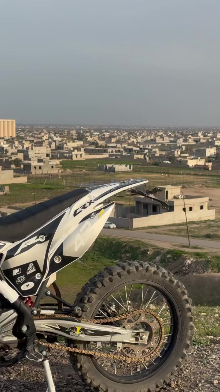 سلام عليكم للبيع قفاز srx محرك 300 موديل 2025 السعر 1500 وبي مجال شي قليل التواصل خاص او اتصال ؏ رقم *********** ادمن وافق
