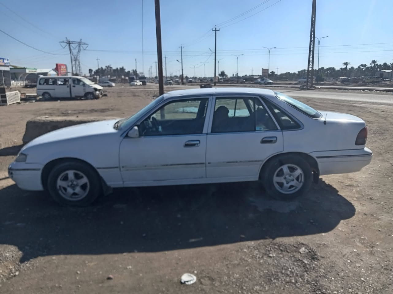 برنس ٩٦ نظيفه محرك مفتوح وكير أوتو ماتيك رقم بغداد انكليزي صبغ مابيه بس جاملغين السعر ٣٧ وبيها مجال حك جيه مكان بالوسفيه
***********

***********
