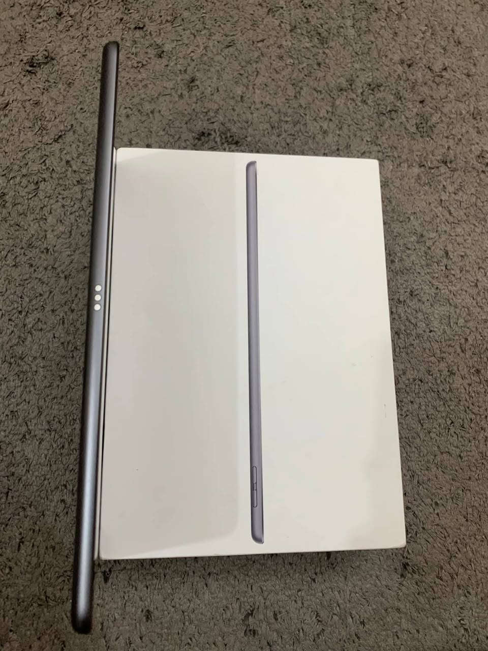 السلام عليكم
للبيع ايباد 9 ذاكره 64 
كامل. ملحقات. 
مكفول من كل عطل او صيانه 
 السعر 225 نهايته
مكاني كربلاء ملحق الفارس 
بيع او مرارس +اشتري. جميع الجهزه المستخدمه
تواصل خاص. او اتصال

***********
