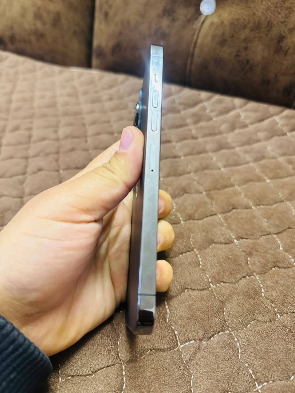 ايفون 13 برو ماكس 
ذاكرة 128 
نموذج M 
بطارية 85 نضافة 100/100
شرط ما مفتوح ما مبدل بي شي وكلة شرط من كلشي 
بي مسج شاشة مستعملة بالتحديث طلعت وكلة ضمان 
سعر 515 الف بيع فقط 
***********
