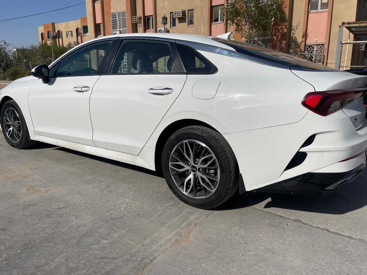 كي5 خليجي مديل 2021
فول موصفات عدا البانوراما 
بصمه تشغيل عن بعد 
رادار امامي خلفي
حساسات 
اشاره بل مري 
دشبول لمس 
قطعتين تبريد 
صندوق ذكي  
مكينه 2000 دوش مرغوب
مكفول سياره من كلشي بل صندوق سعر178 وبيه   
التواصل على الرقم ***********  +964 781 545 0809 عنواني بالنجف
