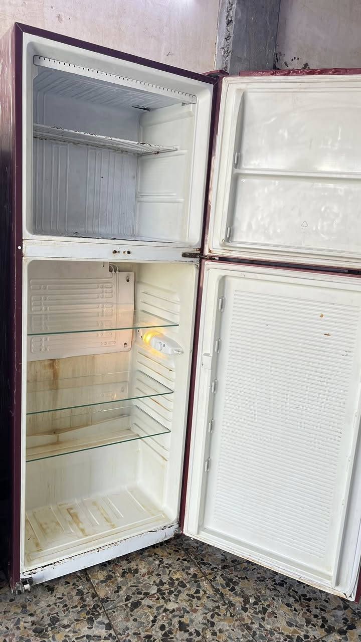 سلام عليكم.          للبيع ✅
ثلاجه كينوود ٢٢ قدم السعر ٢٠٠ ال 
ثلاجه الرحمن ١٢ قدم السعر ١٦٠ الف 
ثلاجه شارك ١٠ قدم السعر ١١٠ الف 

ورشة المسار قرب مول الفلوجة✅

 للاستفسار ***********📞***********
