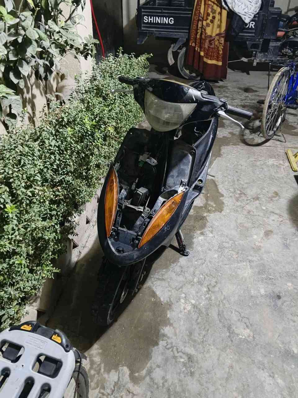 السلام عليكم يابه درجة ماكس عدله كوم حديد فقطط نار ماكو دراجه حلوه امانت الله سعر 200قفلل مكاني كربلاء رقمي ***********
