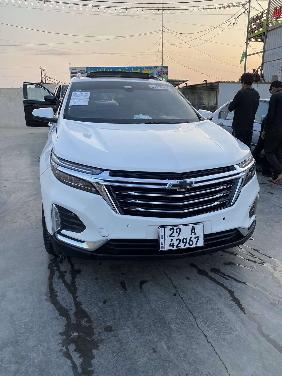 السلام عليكم
كوينكس 2022السياره فول مواصفات برايمر 

المواصفات:
كشنات تدفئة 
ستيرن تدفئة 
تخم تاير 
سقف بانورما قطعتين
رادارات امامية وخلفي وجوانب 
خمس كاميرات ٢٦٠ درجة 
جنطة شفط 
مواصفات البرايمر معروفة فول مواصفات للاخير 
السعر ١٤٠ وبيها مجال
مكانها الكوت واسط
للتواصل : ***********
