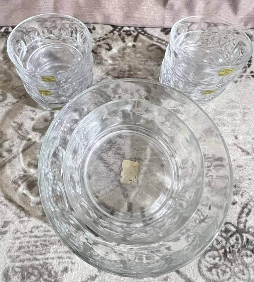 طقم كاسات (٨) قطع واحده كبيره واحده وسط و(٦) صغار اركوبال فرنسي لوك غير مستخدم ختم حفر وستيكر القياسات كالتالي الكبيره قياس القطر ٢٣ سم والعمق ١٠ سم قياس قطر الوسط ١٨ سم والعمق ٨ سم وقياس الصغار القطر ١٢ سم والعمق ٦ سم السعر خاص لطفاً يوجد توصيل لكل محافظاتنا الحبيبه


**إذا كنت صاحب هذا الإعلان وتريد حذفه لأي سبب، رجاءا أرسل رسالة إلى الدعم الفني**