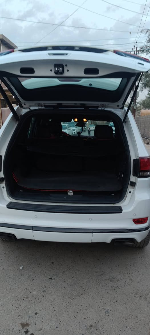 السلام عليكم
موديل 21S
فول مكفوله كفاله عامه
رقم سليمانيه تحويل مباشر
مكاني بغداد بدون مراوس 
3شدات و60
***********
