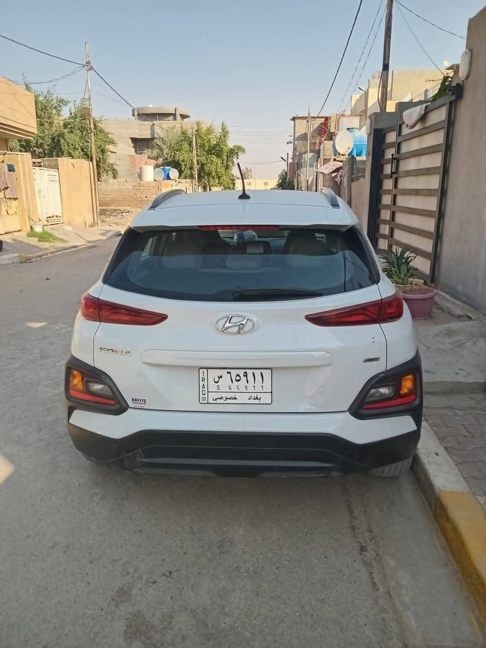 للبيع او المراوس
كونا موديل 2021 وارد امريكي قطعتين بيها جامرلغ خلفي السكن والبنيد بدون دواخل بدون ايرباك بدون لغود كله بشرط مكينه 2000دوش كير محرك كله بشرط نص فول السياره مكاني ديالى بعقوبه السعر 140 وبيها مجال بسيط 
للاستفسار ***********
واتساب ***********
