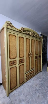 غرفة نوم • للبيع