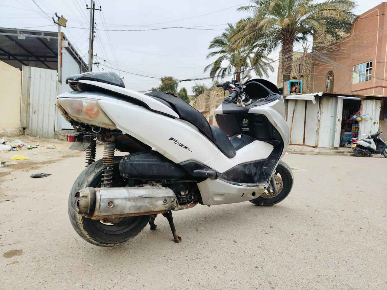 سلام عليكم شباب دراجه فورزه 010
للبيع الدراجه طافيه ماعرف شبيهه تريدهه تفصيخ
تصلحهه بكيفك ابيع كوم حديد اكفلك سرقه وعشاير
قيم بل يرضي بي الله وهذه هي
***********
