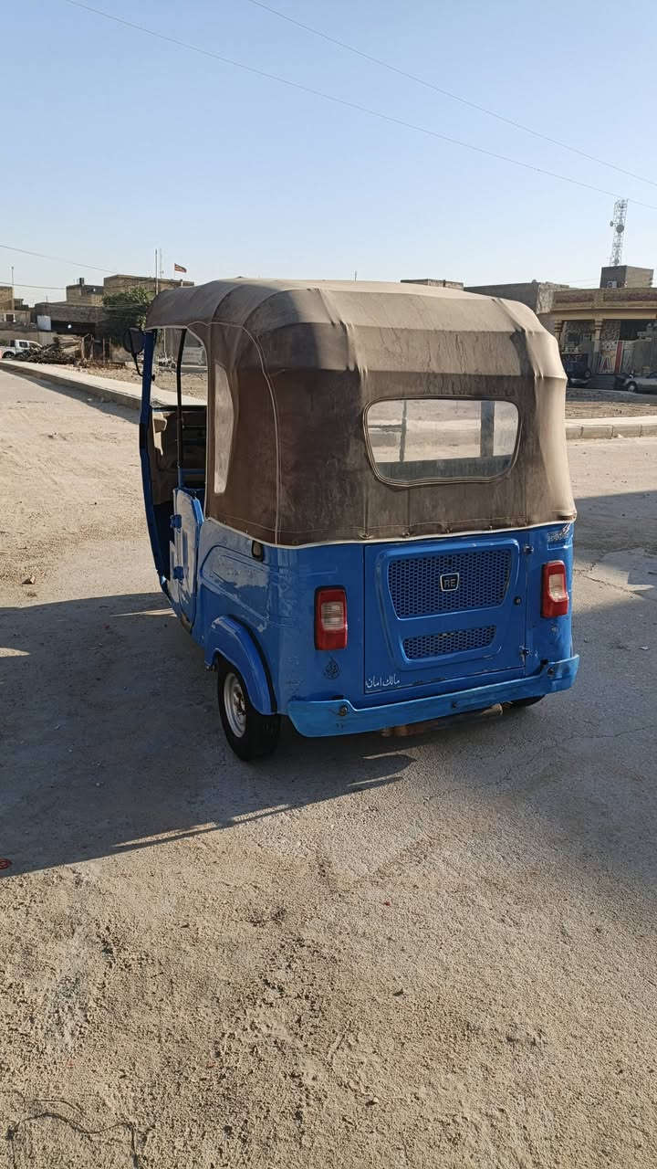 ا معسلام عليكم تكتك 22 شهر 6 دراجه بيها ضربه يم الباب وراجعه حار ودحجه بلغد وبيها خياسات ممرات دراجعه سعرها 7800 بسمي ثاني يوم احولك رقم وسنويه نكليزي ***********
