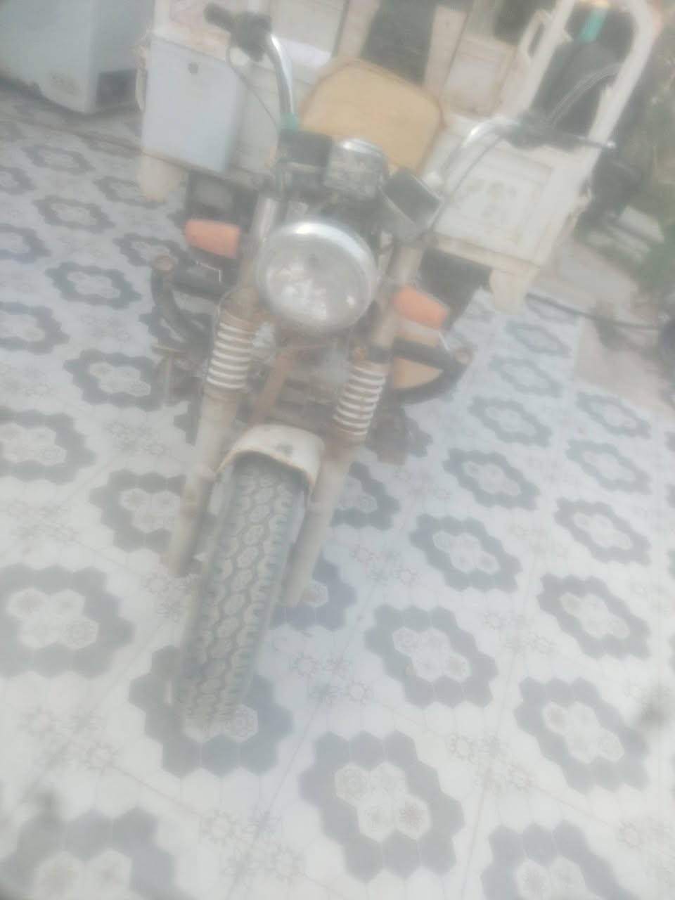 ستوته للبيع دايون موديل ١٨ جاهزه سنويه والأرقام بعدني ما شادهن مكينه جديد برغي مامفتوح بيها ال تايرات الورى جديدات السعر بما يرضي الله المكان ناصريه خلف جامعة ذي قار قرب مدرسه الحبوبي الابتدائيه


**إذا كنت صاحب هذا الإعلان وتريد حذفه لأي سبب، رجاءا أرسل رسالة إلى الدعم الفني**