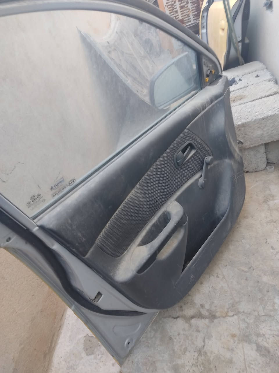 السلام عليكم طخم ابواب 4 كيا ريو مع بوند للبيع ...أبيعهم كلهم شلع ادفع سعر عجبني ابيعك ***********
