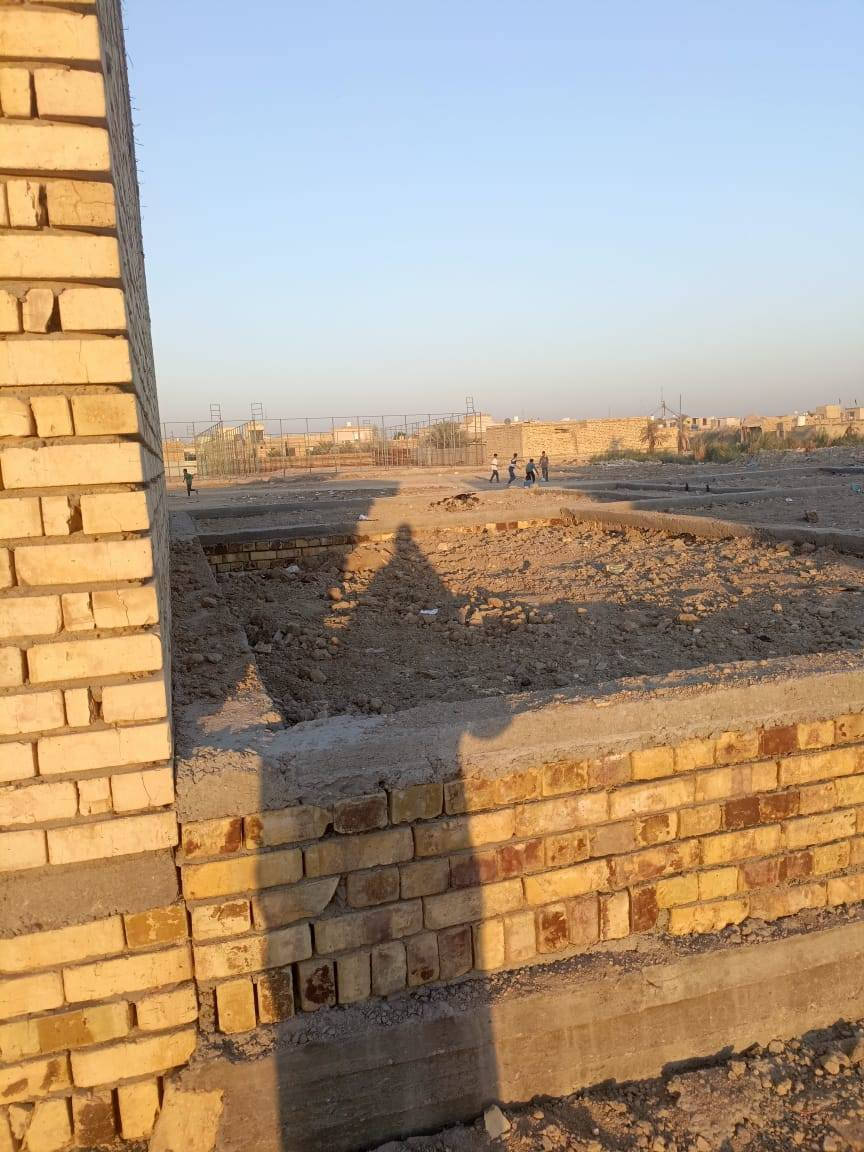 السلام عليكم
بتلو للبيع مساحه 100 متر 
يتكون من غرفه وصاله او مطبخ او ديوانيه 
حمام داخلي وخارجي 
المكان الدجين الثانيه شارع حجي كشكول 
قرب بيت الحاج ابو ماجد عبود 
السعر 17 او بي مجال 
الهاتف ***********
