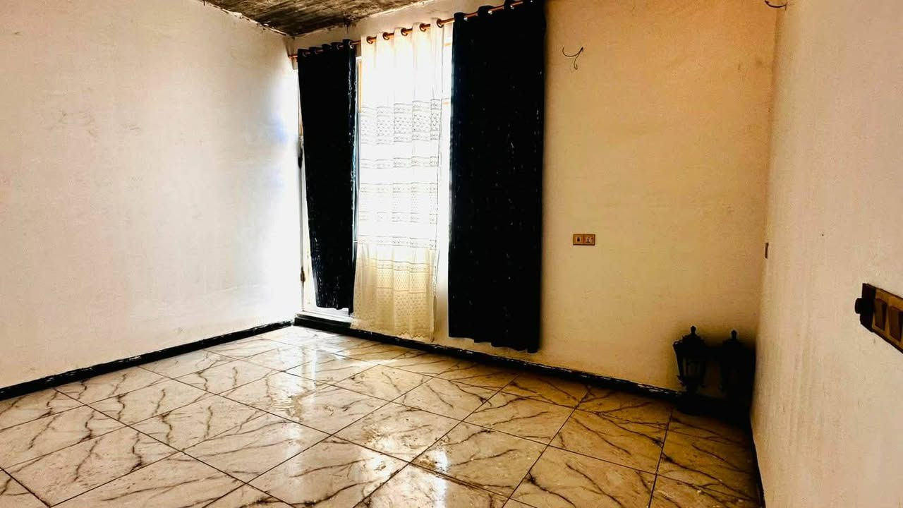 200 م للرهن شارع المجمعات حي النداء السعر 17 مليون ***********
