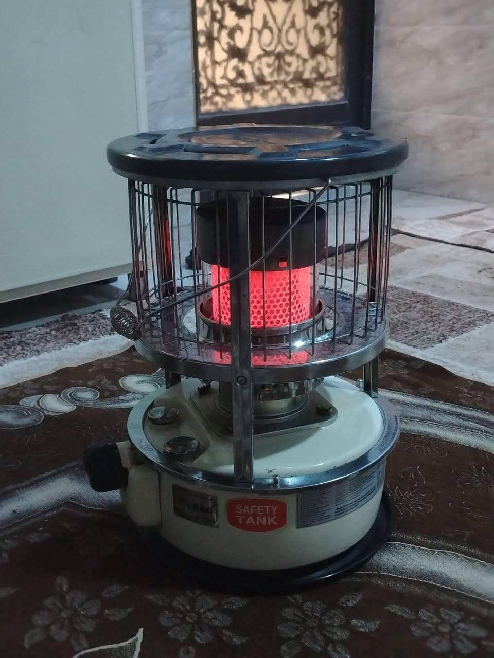 السلام عليكم صوبه  للبيع. نيظف  كلش اخو الجديد. السعر خمسين الف وبي مجال
للحجز والاستفسار التواصل مع الرقم ***********
