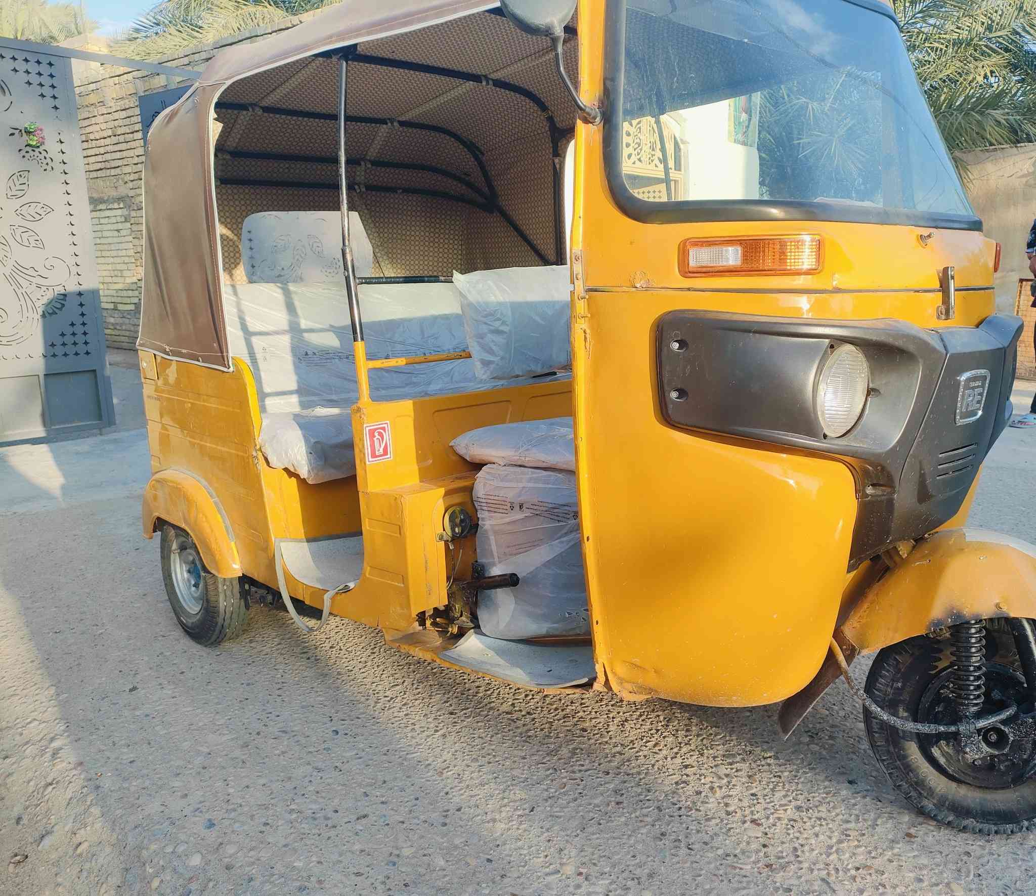 تكتك للبيع موديل 10/12/2019تكتك جاهزه اوراق وكيلها شاكر محرك مجفت تجفيت شركه وكشره طخات بسيطه سعرها 4/700بيها مجال لشراي رقمي بي واتساب ***********
