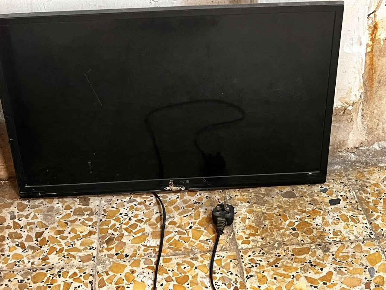 بلازما DENKA  حجم 32 نظيفه بدون انترنت ماداخله تصليح ابد سعر 140  بيها مجال للشراي  مكاني بغداد الطالبية للاستفسار تواصل ع ***********
