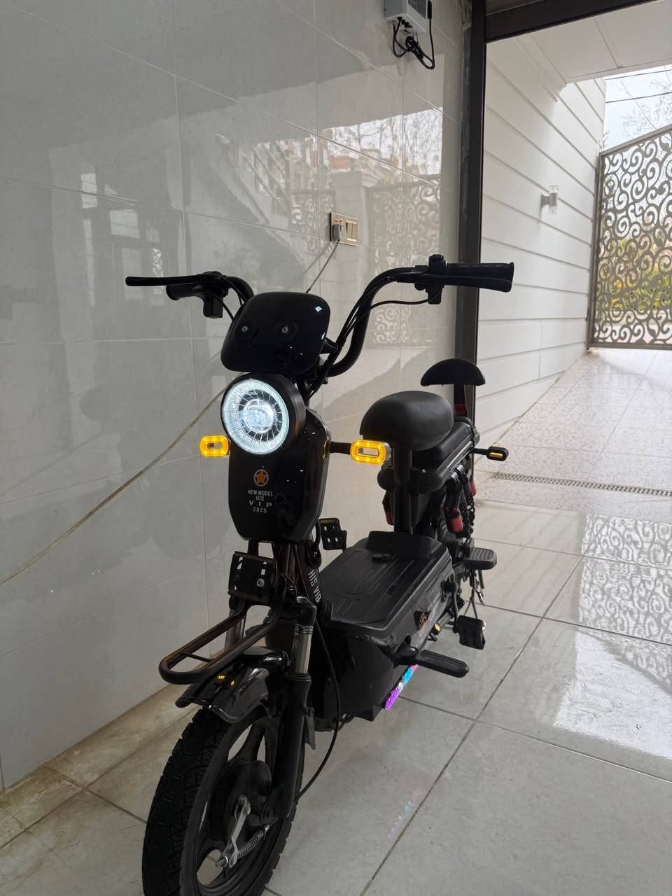 زۆر پاک و خاوێنە دوو تایەی تازەی لە
ژێرە فوول مواسەفاتە سوایپ کاردە ٢ بەسمە ٢ سویچ چواری ئیشارەت چەپ و ڕاست تەحدید سورعەت ٤ گێر سورعەتی هەیە ٨ دەبڵە نرخی ٢٨٠ هەزار السليمانية, العراق


**إذا كنت صاحب هذا الإعلان وتريد حذفه لأي سبب، رجاءا أرسل رسالة إلى الدعم الفني**