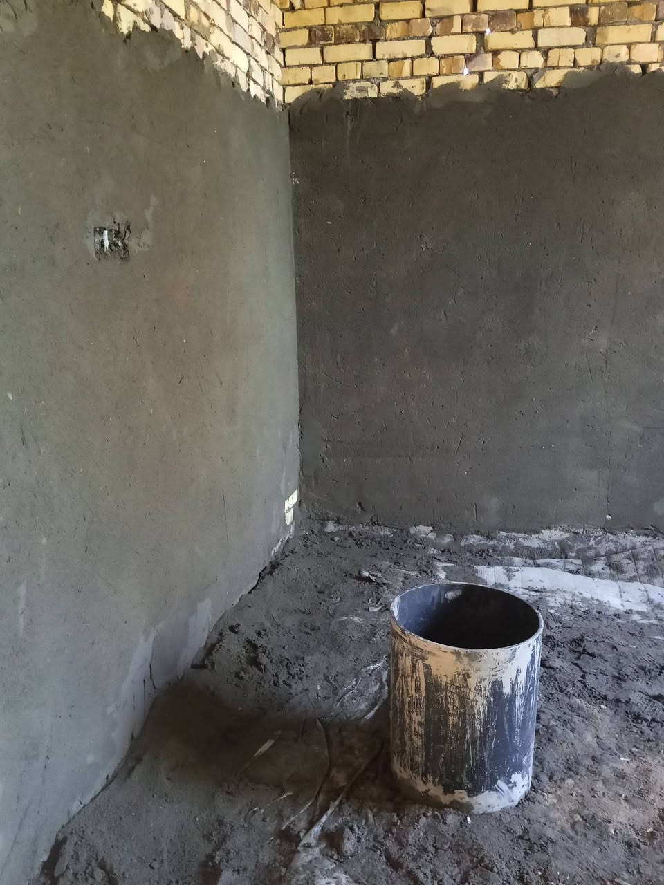 سلام عليكم خلفه لبخ جص و اسود سمنت جراره
امتر 4 لاف السقل ناعم 5 لاف بورك 2ونص صبق 2الفين تشميع خارجي 2 الفين
*********** وتساب
