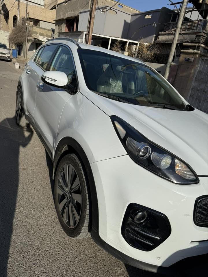 السلام عليكم
كيا سبورتج 

موديل 2016 شكل 2017

سياره خليجي

ماشية 114500 

السياره كاملة من اي نقص 

عليها ادامه كامله قبل شهر بمركز s.a.k 

بيها طخات بارد فقط وموجود السونار 

للاستفسار : ***********
