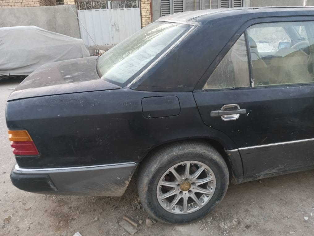 مارسدس دب موديل 88
سيارة نضافتها 50 بلميه سيارة شغالة ورقمها بغداد ابو الوكاله بلنجف يداور ثاني يوم السنوية مشروع وطني لل27 ابيع هل موجود . لسيارة عوزها سمكرة عامة وصبغ لان بيها خياسات قواعدها ابيع طاگات لكلج مال لمروحه لازم يتبدل لان تاخر لسيارة بلنمرة شي بسيط بمرور لوقت لازم يتبدل غرفتها 50 بلميه لسيارة هاي تفاصيلها كامله للعلم لگير جديد صار 4 اشهر من شادة .

السعر 25 قفل 
رقم الهاتف ***********
موجود عل خاص ولموشراي لا يتعبني الرفاعي, ذي قار
