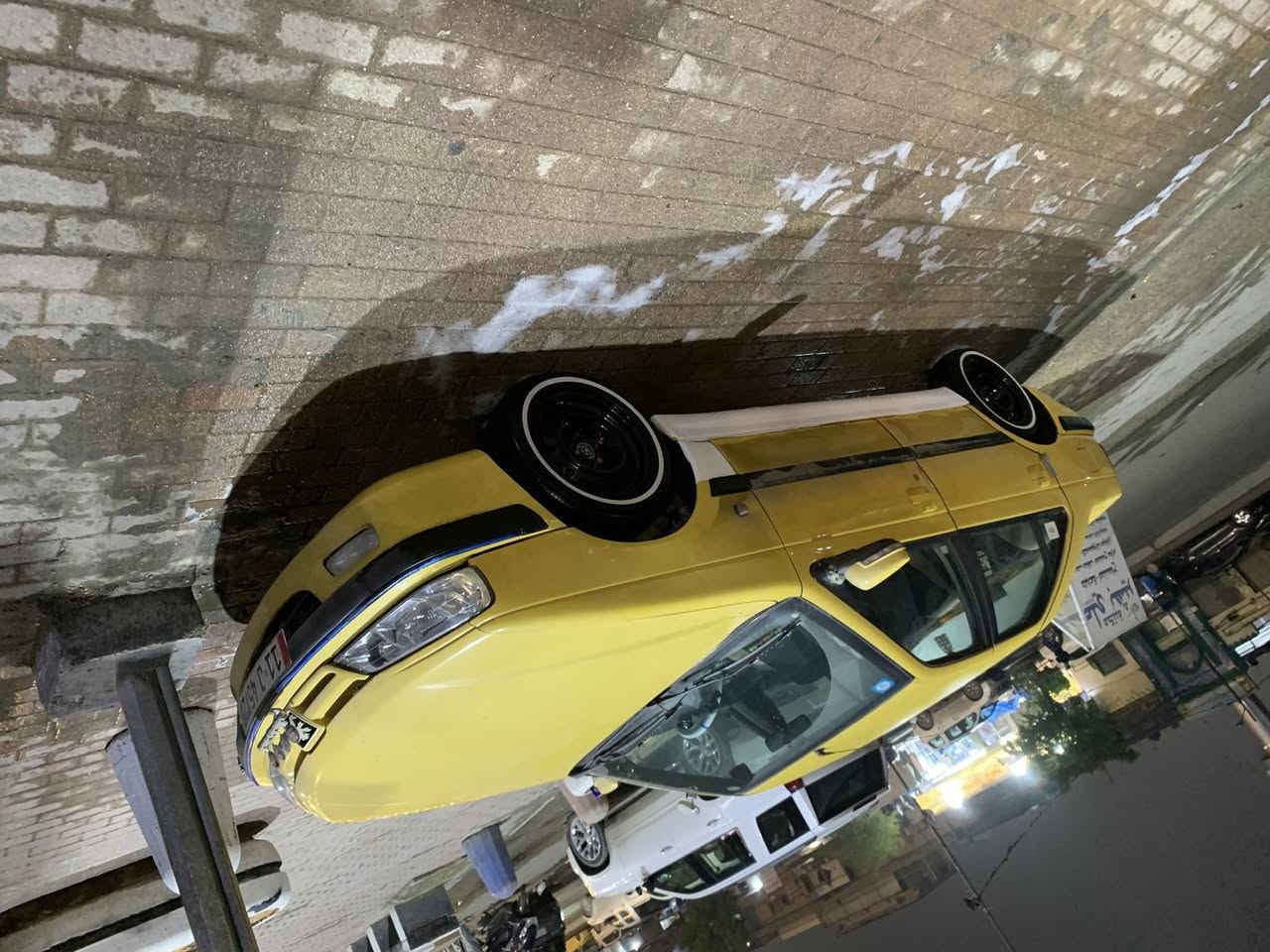 للبيع او للمراوس السلام عليكم بيجو بارص 15 بسمي رقم نكليزي كلشي بيه جديد  السياره حلوى وخير من الله السعر 43 وبيه مجال جداً بسيط ممتواجد بلفيس اتصل ***********
