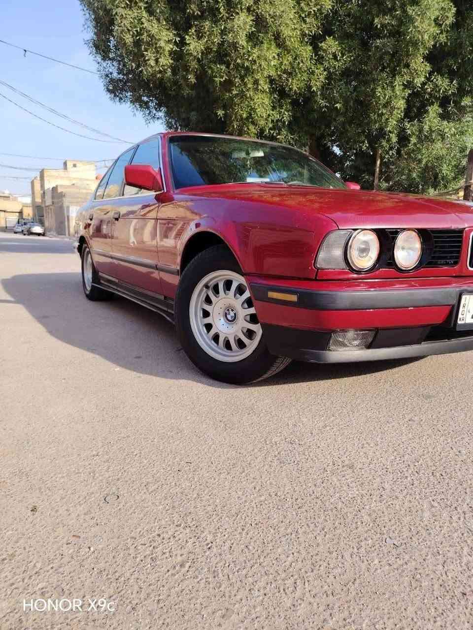 السلام عليكم بي ام للبيع موديل 1991 حداديه تخم تاير ويل جديد منضومه بريك وبنزين ولايت كله جدد سياره مناقصه برغي كير عادي مكينه 20 مسكر عدل بيه خيط تبخير سعر 50 وبيه مجال مكاني نجف ***********
