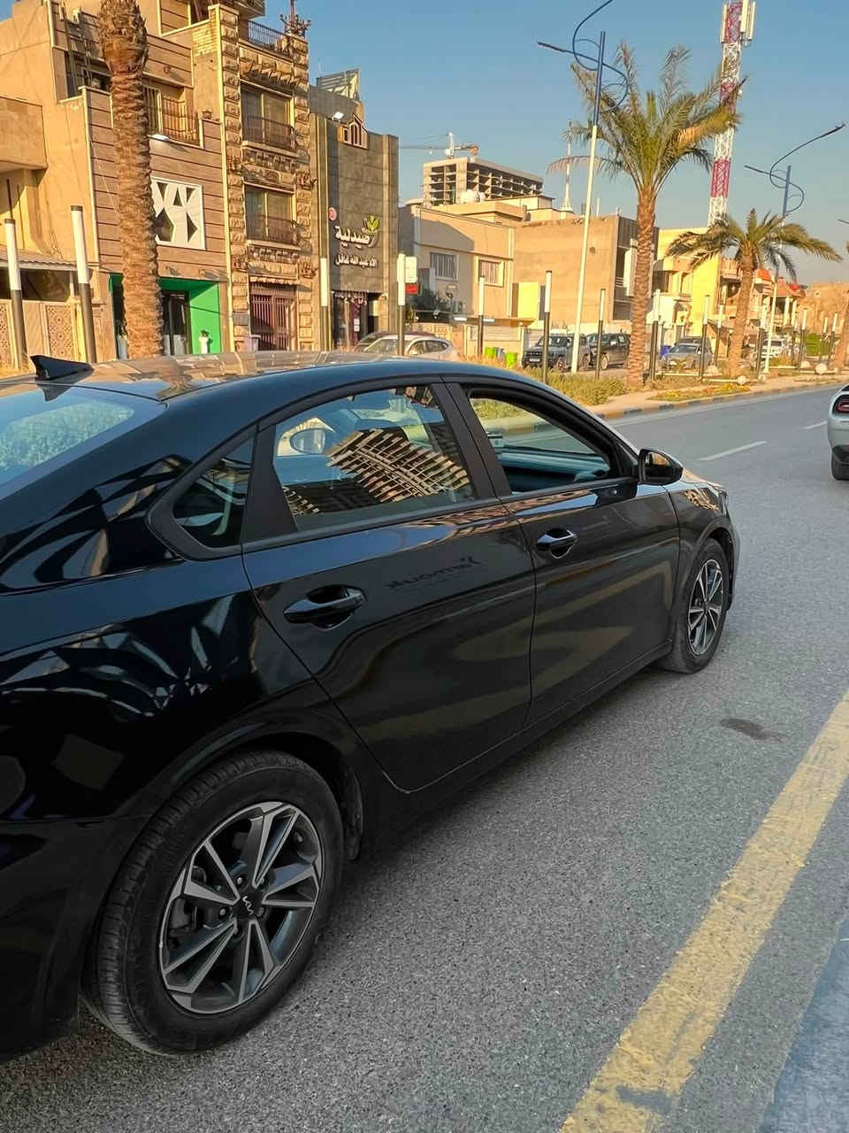 السلام عليكم 
فورتي 2024 للبيع ماشيه 14000 ميل بعدها جديده السياره  حادثها قطعتين فقط وناشر صور الحادث بنيد مبدل جاملغ عله وضعه حجر بيئه بلادي مواصفاتها رادار  كامره خلفيه  تحديد مسار  مكانها المنصور  بإسمي السياره تحويل فقط
السعرر :160 ورقه 
السياره كامله بدون نقص 
قبل يومين مسويلها ادامه  مبدل دهن  وفلاتر 
للأستفسار :***********
