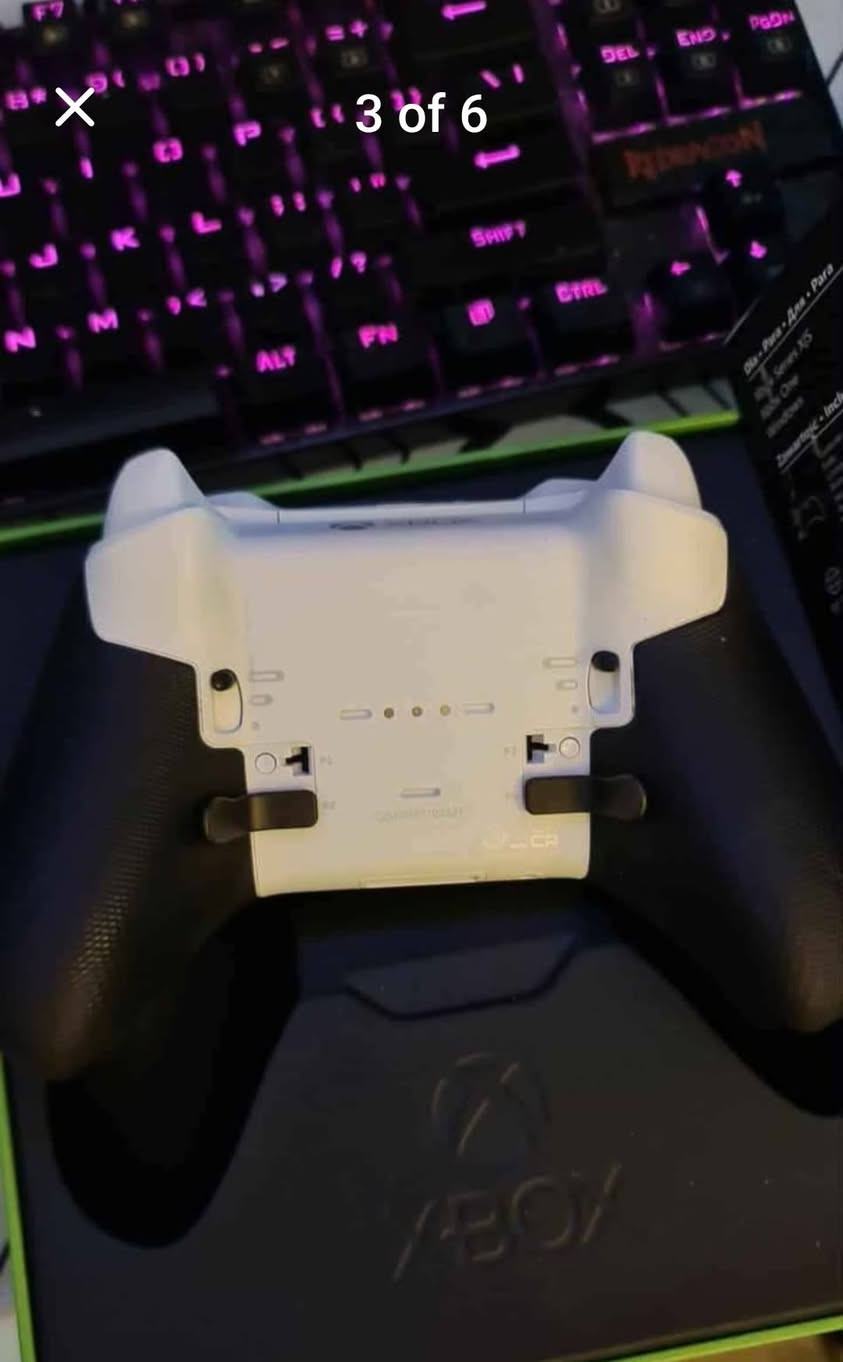 جويستك مايكروسوفت اليت كور ٢
باكيتين واحد للجويستك والاخر الملحقات 
النظافة اخو الجديد بغداد, العراق


**إذا كنت صاحب هذا الإعلان وتريد حذفه لأي سبب، رجاءا أرسل رسالة إلى الدعم الفني**