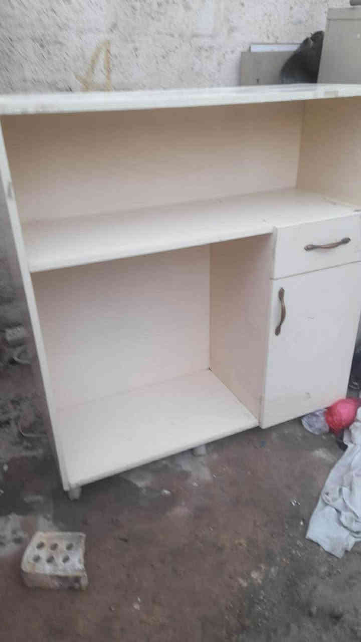 ناظور 80 ميز حديد نضيف 120 وميز ثاني 100 طابعه نضيفه كلش 100 وبيه مجال الاسعار لتواصل واتساب ‭٠٧٨٢ ٥٤٩ ٣٥٦٣‬
