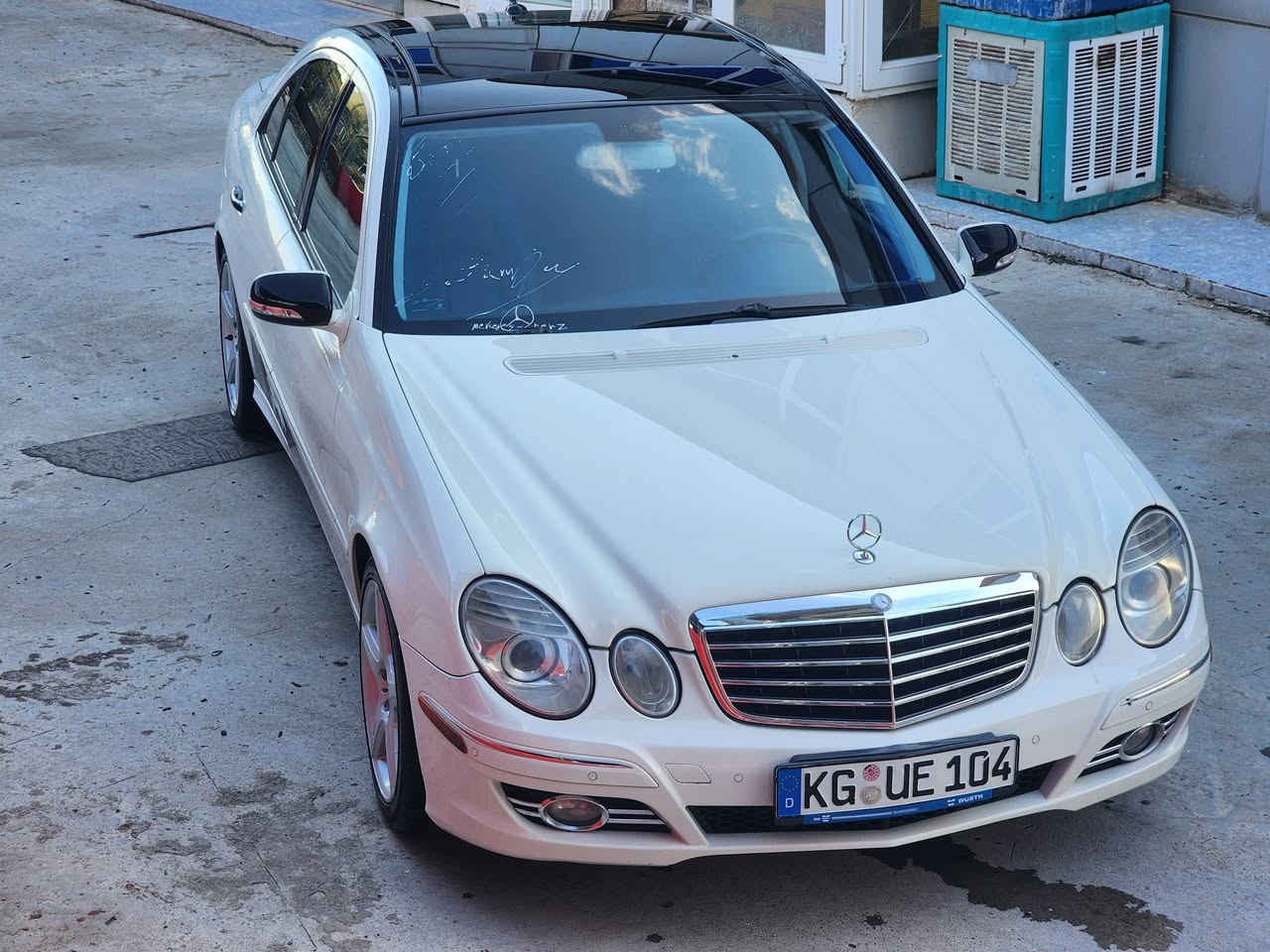 ***********
***********
mercedes-Benz eclas

مارسیدس ئی کڵاس
 سه ياره رەقەم ئەورپیە مەنەفستی برایم خەلیلی لەگەل دایە
مؤديل 2009
مه كينه 350 
فول مواسفات مواسفات ئای ێم جی AMJ 
 پانۆرەما بەسمە کوشن کارەبا و گەرم شاشە سیدی بۆکس سی پەردە بیلادی سندوق شەفت و کارەبای هەرجی مواسفات هەیە تیدایتی هەمووی نانوسریت سەیاریکی تا بلی جوان و خاوین ماوتەوە 
تکایە جوابی نامە و کۆمینت نادەمە لەگەل ریزم موشتەری تەلەفۆن بکا لە خزمەت دام 
رەقەم موبایل 
***********
***********
